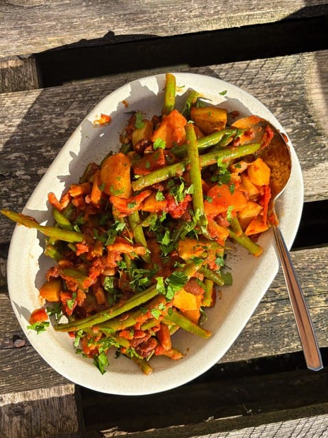 Sperziebonen stoof met spekjes en aardappel